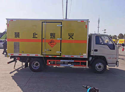 宝应爆破器材运输车